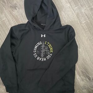 Under Armour Sweatshirt - Boys youth large